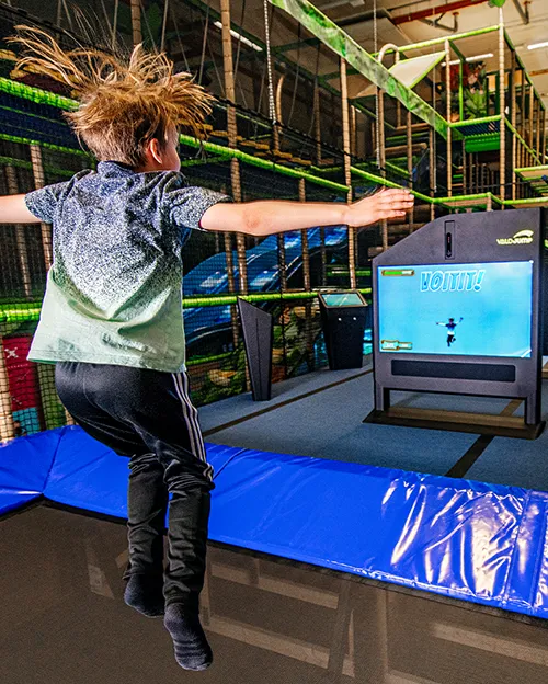 Valojump trampoline game